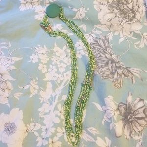 Green bead necklas
